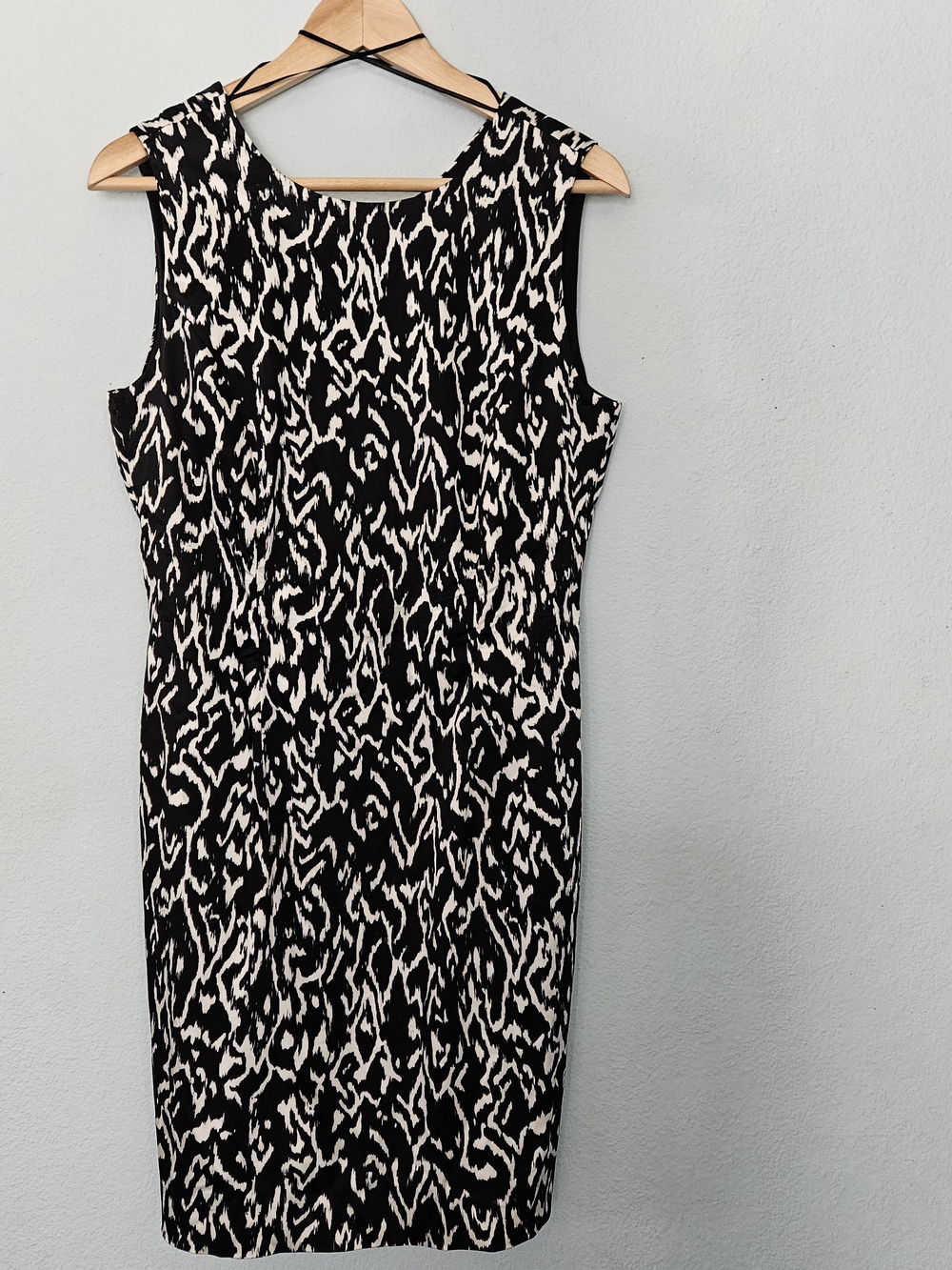 Zara Black and White Patterned Midi Sheath Dress